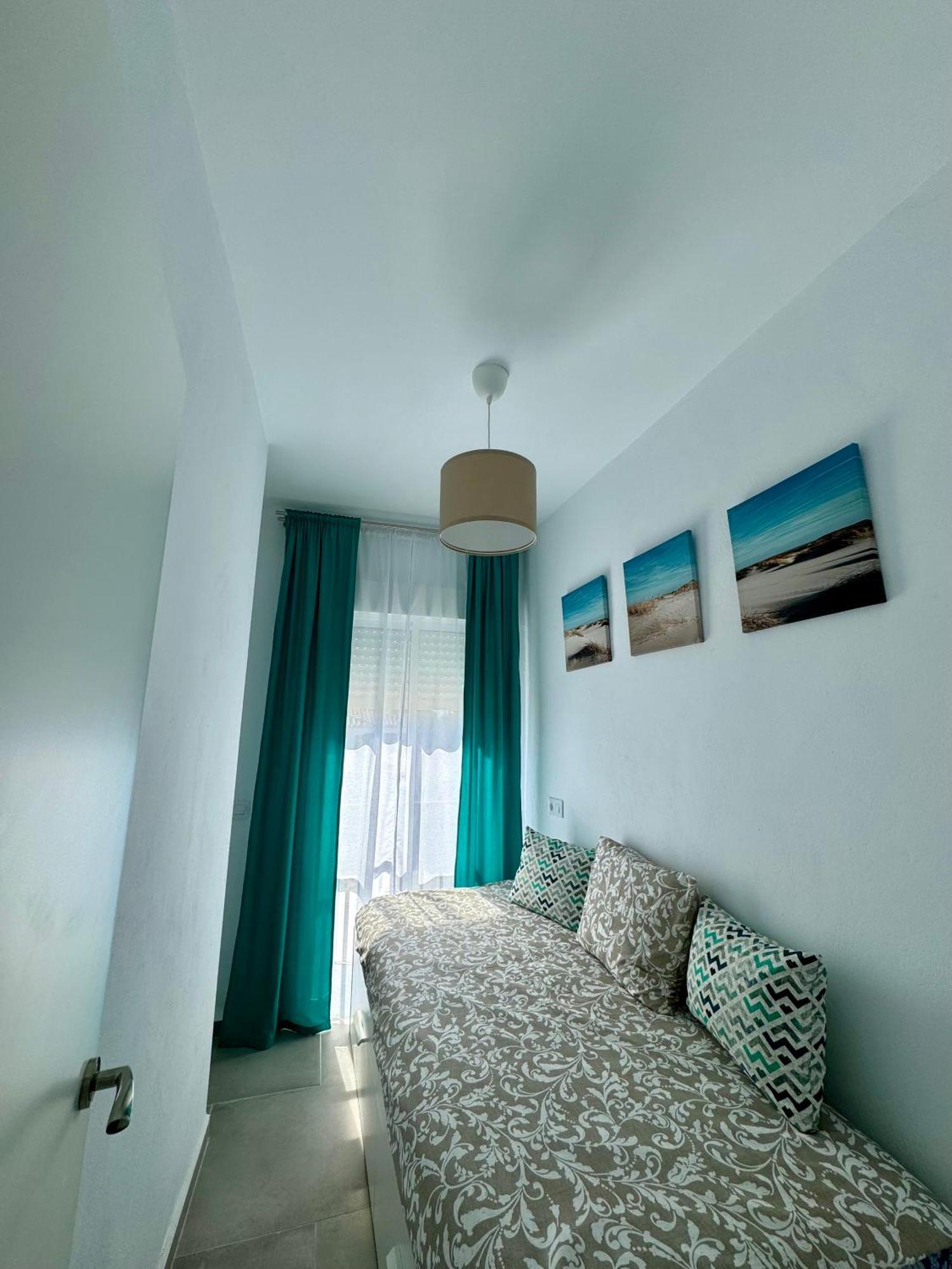 Apartamentos Munoz Fornell 2 Chiclana de la Frontera Exterior photo